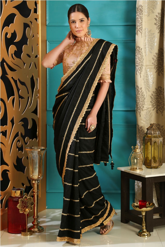 This Wedding Season Look The Most Attractive Of all Wearing This Designer saree