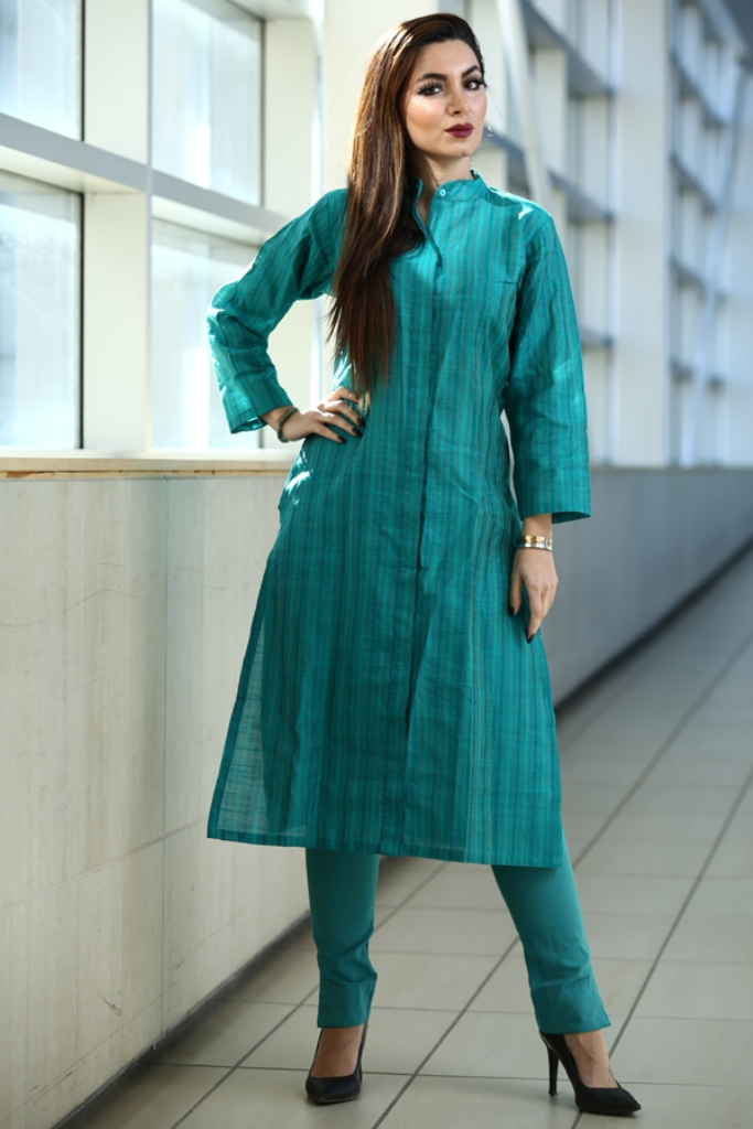 Grab This Readymade Pair Of Kurti With Bottom For Your Casual Or Semi-Casual Wear