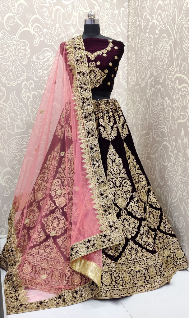 Here Is A Beautiful Designer Bridal Lehenga Choli