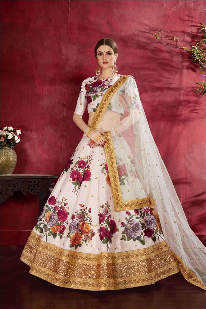 Adorn A Lovely Trendy Look This Wedding Season With This Heavy Designer Lehenga Choli