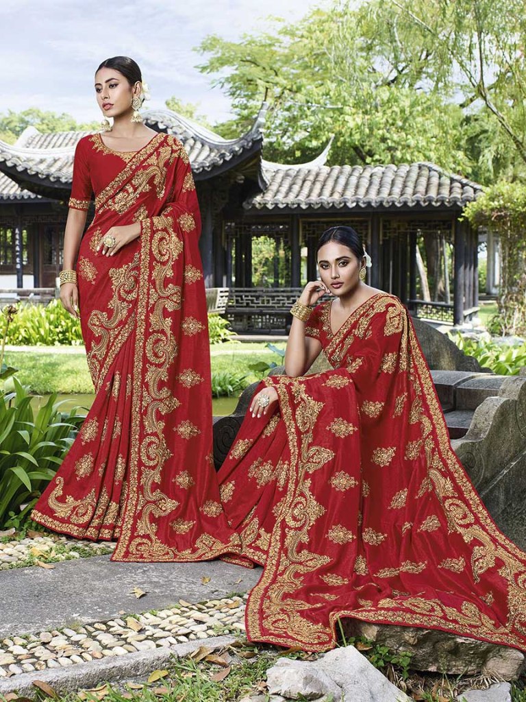 Celebrate This Festive And Wedding Season Wearing This Heavy Designer Saree