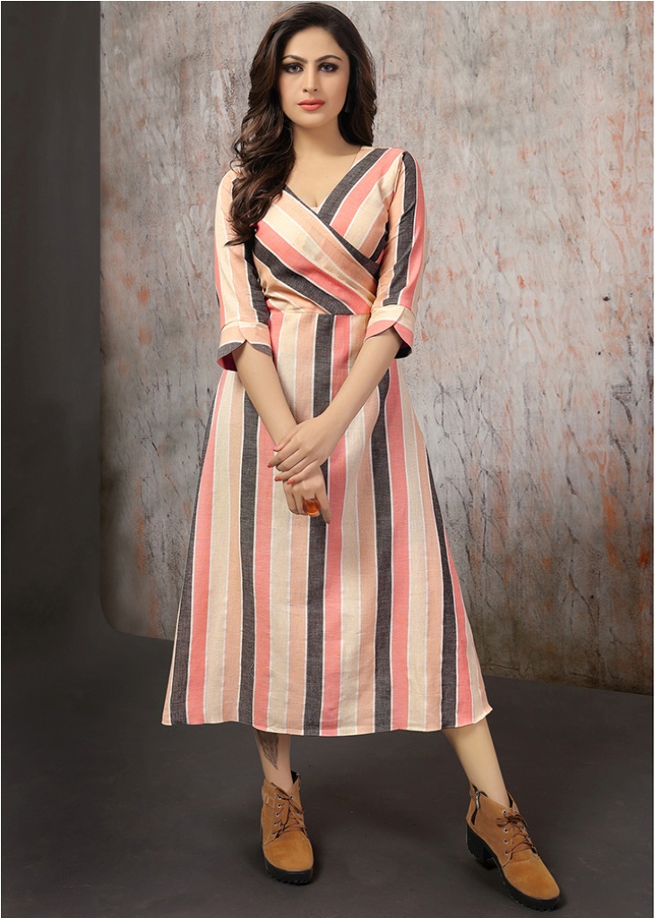 Flaunt Your Rich And Elegant In This Readymade Designer Kurti