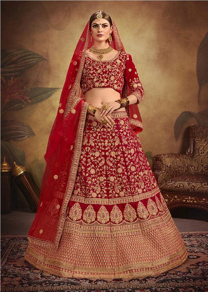 Become The Most Attractive And Elegant Bride With Heavy Designer Lehenga Choli